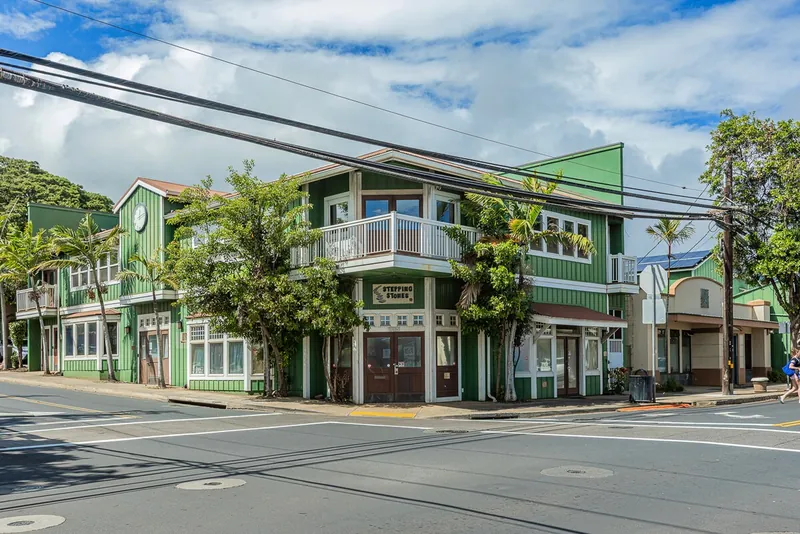Adorable Wailuku town just up Market Street — Authentic 3BR Duplex, Wailuku