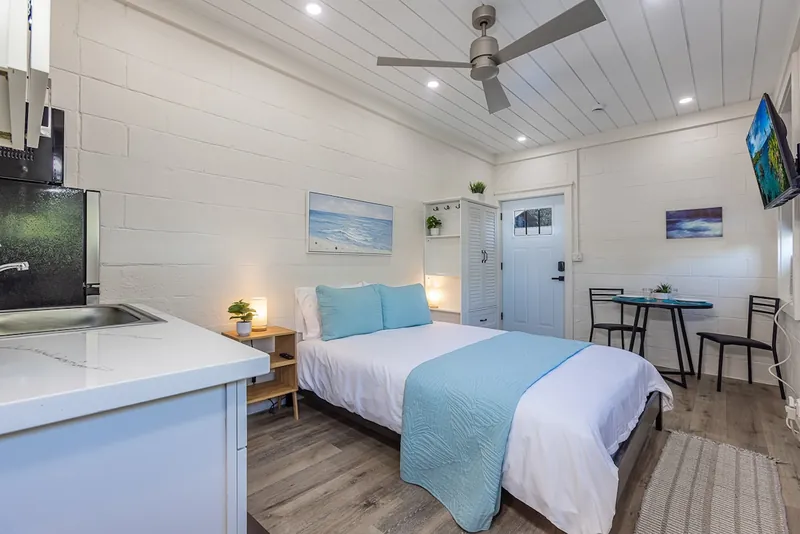 Cozy Studio Near OGG, Wailuku Maui vacation rental — photo 8