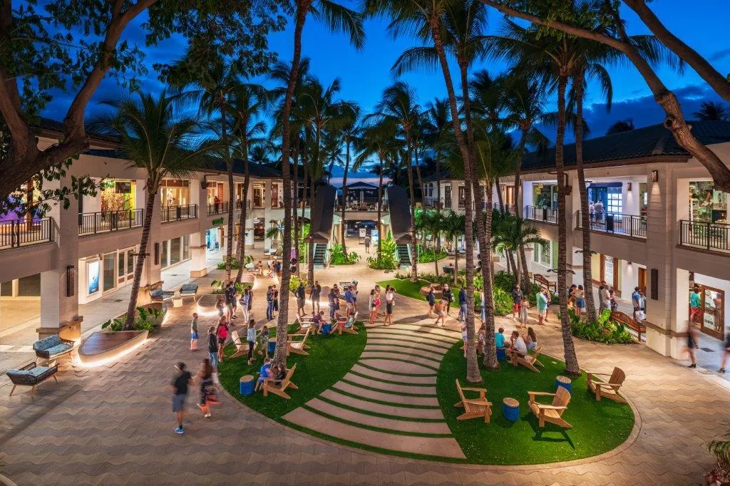 Local Shopping, Farmers Markets & Little Maui Finds