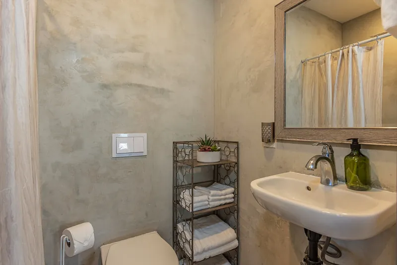 Guest Bath — Historic 2BR Condo, Wailuku