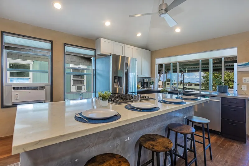 Full sized appliances — Historic 2BR Condo, Wailuku